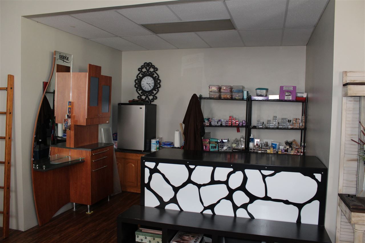 216 S Cherry St, Shell Rock, IA 50670